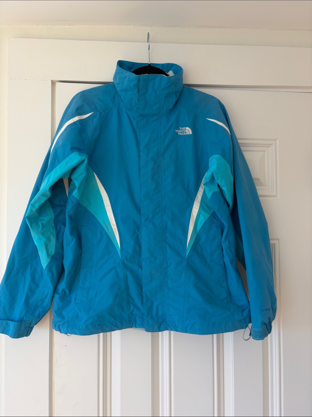 The North Face Turquoise & Aqua Women's Ski Jacket